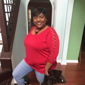 Meet your Posher, Maria